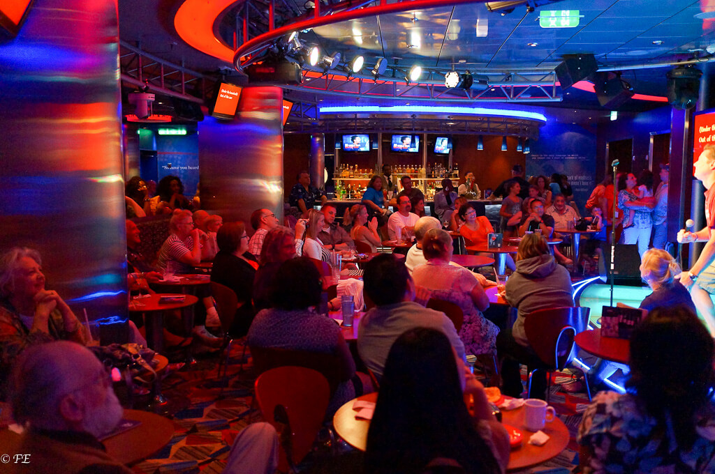 Allure of the Seas bars and lounges